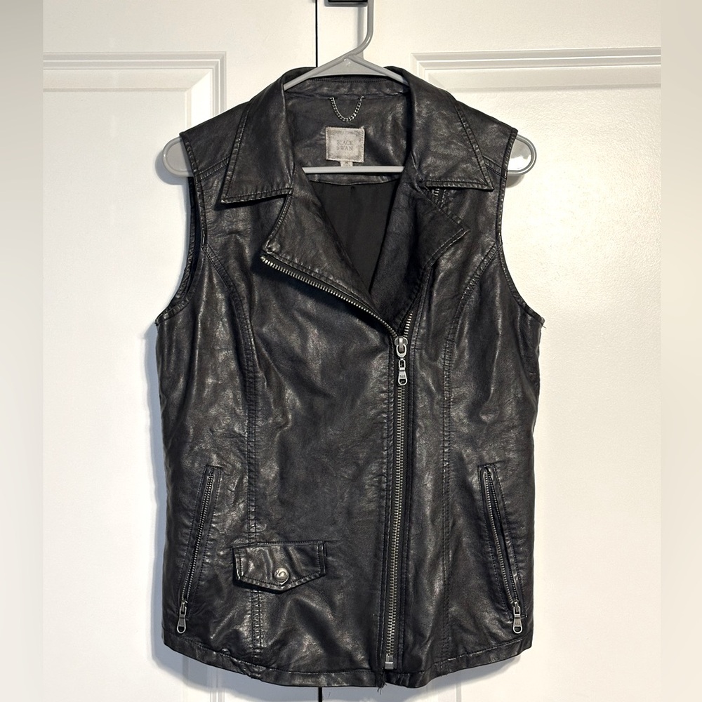 Black Faux Leather Zipper Vest – Biker Grunge Edgy Layering Piece (Size M)